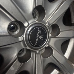 スタッドレスタイヤ 4本セット  185/60R15の画像