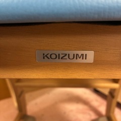 イトーキ学習机、KOIZUMIのチェアセットの画像