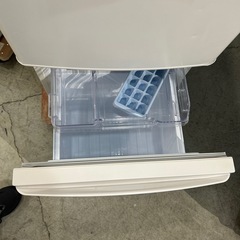 配達可【三菱】冷蔵庫146L★2020年製 クリーニング済み/6ヶ月保証付き【管理番号12012】横の画像