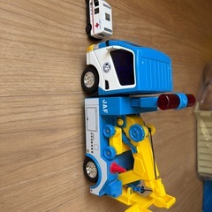 働く車2台の画像