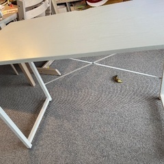 ニトリの机の画像