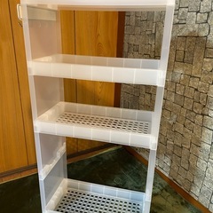 土日のみの出品　キャスター付き収納プラスチック製 キャビネット収納ケースの画像