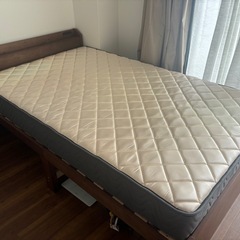 【2025年8月購入新品】ベッド　マットレスの画像
