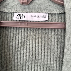 ZARAニットベストの画像