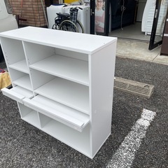 フラップ扉付き ディスプレイ収納の画像