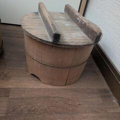 桶　4つ　大きさ違い　の画像