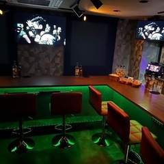 お一人様でも入りやすい小さなバーです（片町）