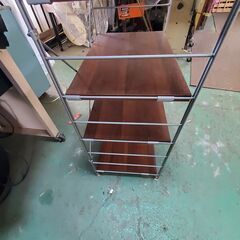 棚　スチールユニットシェルフ　中古品　木製棚板４段　③ 　引き取りまたは近隣配送可（実費）の画像