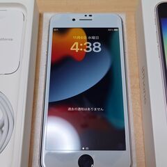 iphone SE3 128G スターライト 白ロムの画像