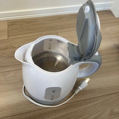 電気ポットの画像