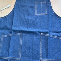 未使用　エプロン　ロープ掛けの画像