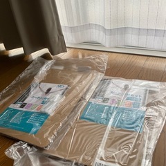 カーテン2枚セットX ２つの画像