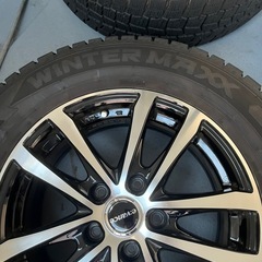 スタッドレスタイヤ ホイール ダンロップ ウィンターマックス215/65R16の画像