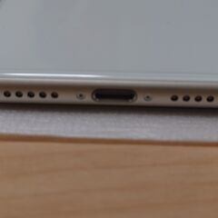 iphone SE3 128G スターライト 白ロムの画像