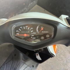 ★支払総額8.0万円★買取強化中！ まずはカンタン無料査定まで！ スズキ アドレスV125 白 CF4EA 外観良好！ サイスタ付き！   4ストインジェクション！ リアボックス付き！の画像