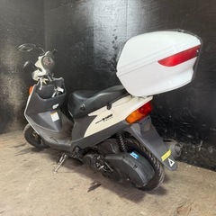 ★支払総額8.0万円★買取強化中！ まずはカンタン無料査定まで！ スズキ アドレスV125 白 CF4EA 外観良好！ サイスタ付き！   4ストインジェクション！ リアボックス付き！の画像