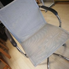 【最終値下げ•美品】デスクチェアの画像