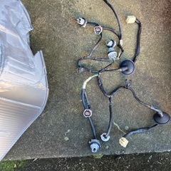 トヨタアクア初期型テールランプとリレーの画像