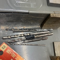 2512-512 マキタ 10mm 電動ドリル HP1030 通電確認済み 中古の画像