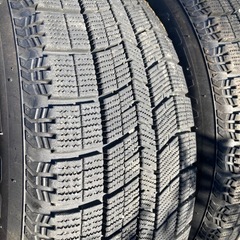 スタッドレスタイヤ　4本　ホイール付　スバルフォレスターで使用　
225-60-17の画像