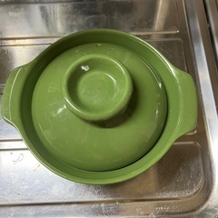 【譲ります】電子レンジ専用　　一人鍋（緑色）の画像