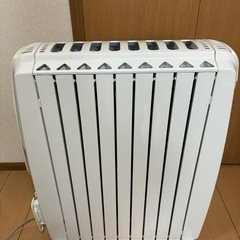 オイルヒーター　デロンギ　DDQ0915-WH  の画像