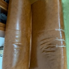 レザー調2人掛けソファ　12月24日まで受付先着順　若干の破れ箇所あり　定価30000円の画像
