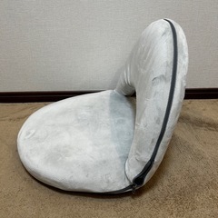 ニトリ　コンパクト座椅子の画像