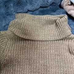 ゴールド　ラメ　セーター　　Mサイズ　ロングの画像