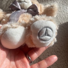 メルセデス・ベンツ ぬいぐるみ ベージュの画像