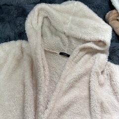 パーカー　ファー　オフホワイト　しまむらの画像