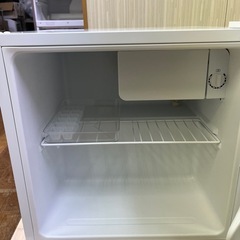 #71 激安1ドア!! アイリスオーヤマ 2018年 45L IRR-A051D-W 右開き コンパクトタイプの画像