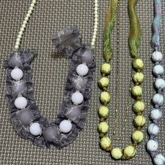 選べるクリスマスプレゼント☆ネックレス☆リボンとアクリルビーズの画像