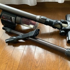 コードレス掃除機サイクロン吸引の画像