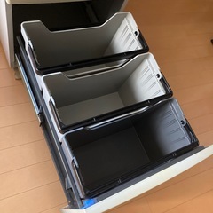 事務用引き出しの画像