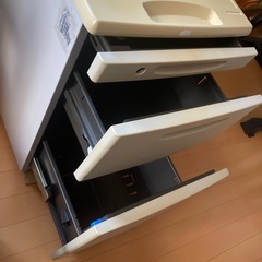 事務用引き出しの画像