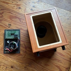 JBL サブウーフファー　エンクロージャーとアンプ部回路のみの画像