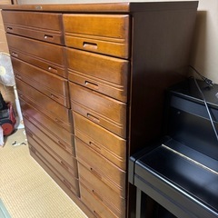 洋服タンスの画像