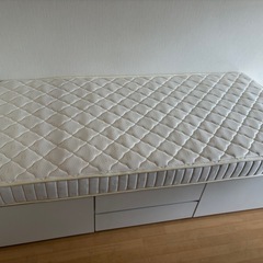 シングルベッドフレームの画像