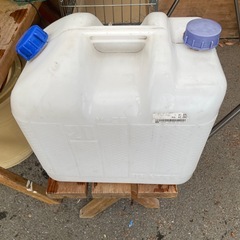【決まりました】水用タンク（20リットル）2個セット の画像
