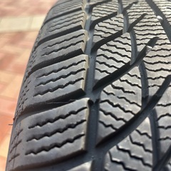 SWG 215/65R16 ブラックホイールセット 4本の画像