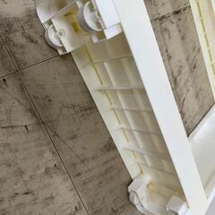 J3365　【リユースのサカイ柏店】　3段隙間収納　キャスター付　ホワイトの画像