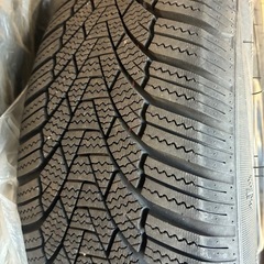スタッドレスタイヤの画像