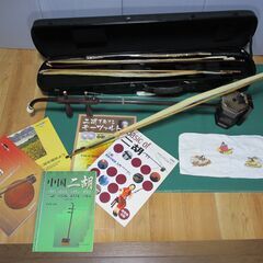 中古・動作OK】二胡セット一式 本体＋ケース＋弓4本＋教本付き｜500円