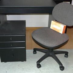 配達先決定🚚　設置・無料配達します🚚書斎５点セット💖デスク💖デスクチェア💖サイドラック💖ハンガーラック💖の画像