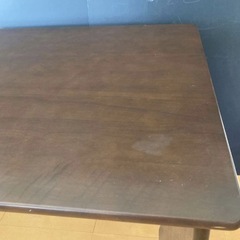 ダイニングテーブルの画像