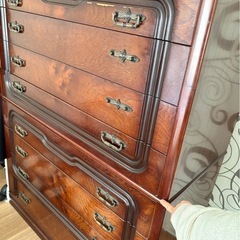 【処分】アンティーク調高級木製チェスト木製タンス昭和茶箪笥の画像