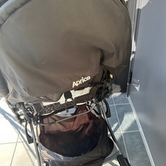 aprica ベビーカー　黒の画像