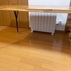 ヴィンテージ風　4人掛けテーブルの画像