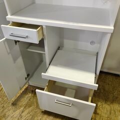 【ジャングル和泉大型良品館】システムキッチンボード　福山木工所　食器棚　ラック　収納　ホワイト　※中段汚れあり【R506】の画像